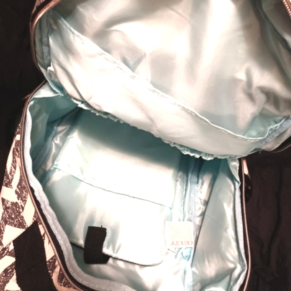 Kelty Backpack Chevron stripes & everything. - Picture 3 of 12